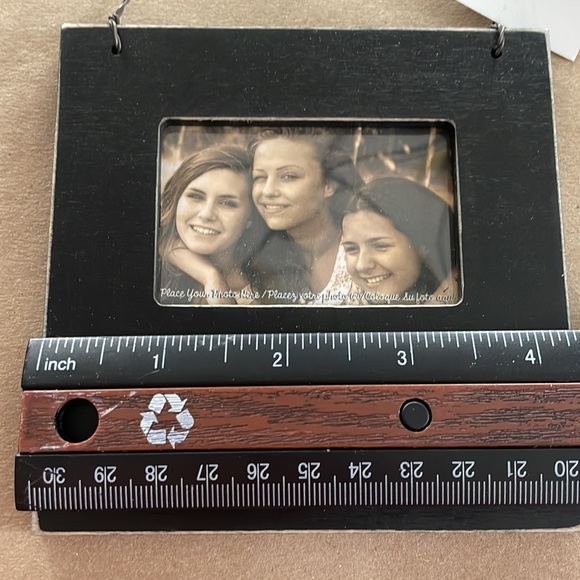 Kohl’s Friends Forever Magnet Picture Frame - Picture 3 of 4